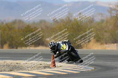 media/Apr-17-2022-CVMA (Sun) [[f474cfa795]]/Race 14 500 Supersport-350 Supersport (Holeshot)/